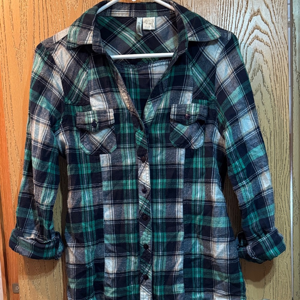 Cute women’s flannel top
